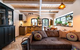 Apartamenty Stacja Huta